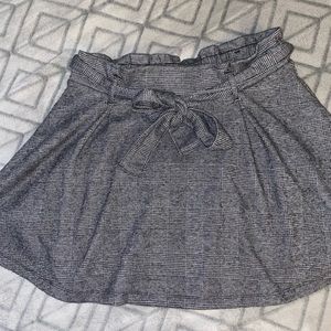 Printed skirt with bow